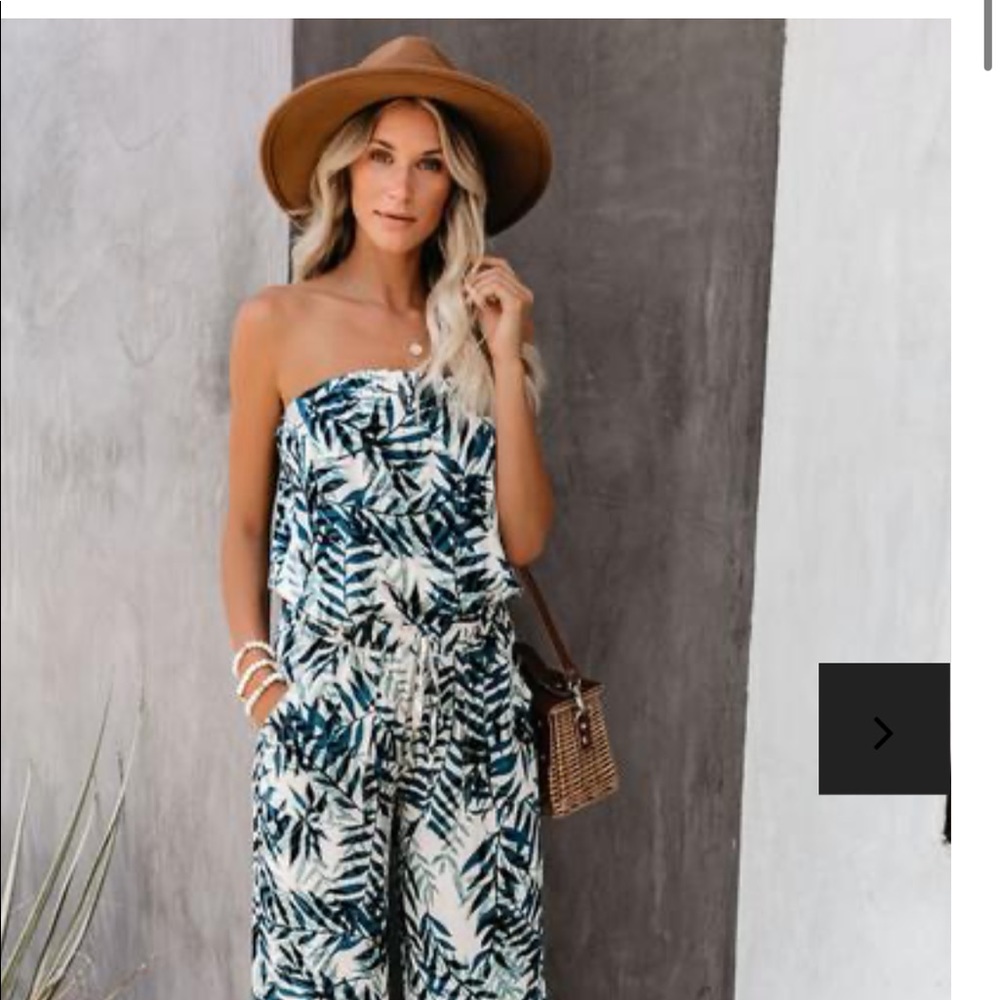 Vici collection jumpsuit!